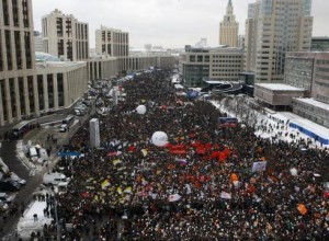 Moscow-protest-draws-tens-of-thousands